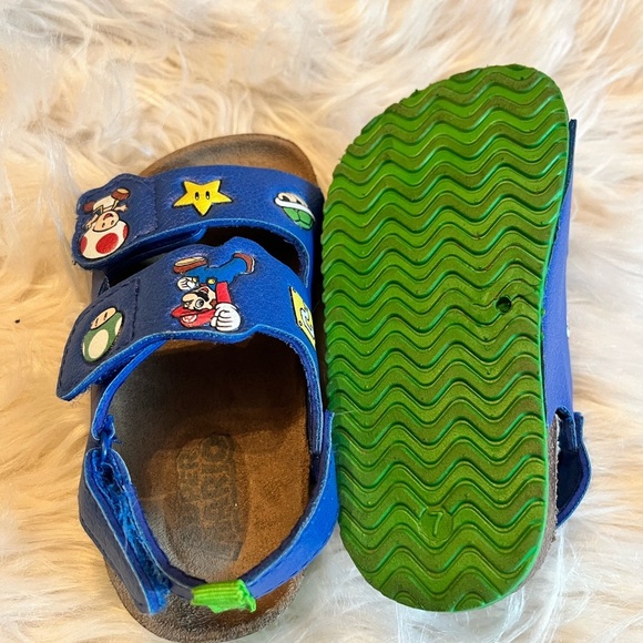 Toddler Super Mario Bros Blue Sandals - Hook & Eye Closure - Size 7 - Adorable - Picture 4 of 5